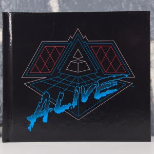 Alive 2007 (01)